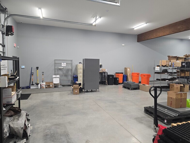 More Photos Of 870 N 2nd E, Rexburg General Retail For Lease