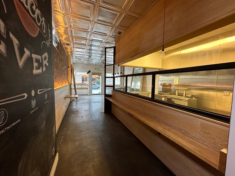 More Photos Of 6333 Wilshire Blvd, Los Angeles Medical For Lease