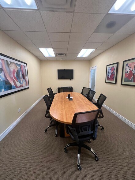 More Photos Of 1314 E Venice Ave, Venice Medical For Sale