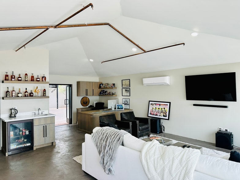 More Photos Of 484 W Chandler Blvd, Chandler Office For Lease