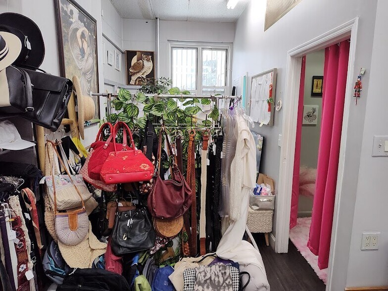 More Photos Of 568 Manhattan Ave, Brooklyn General Retail For Sale