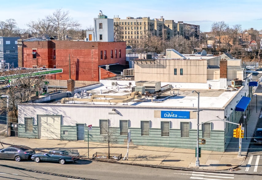 Primary Photo Of 1615 Eastchester Rd, Bronx Medical For Sale