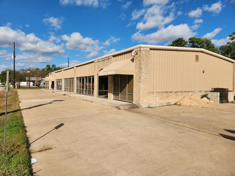 Primary Photo Of 17610 Hufsmith Kohrville Rd, Tomball Industrial For Lease