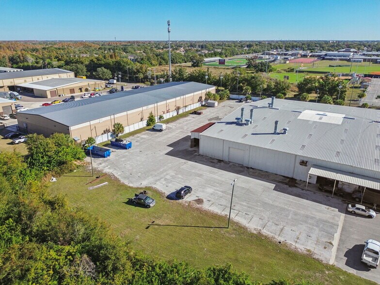 More Photos Of 4811 W Sligh Ave, Tampa Warehouse For Lease