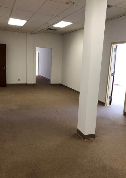 More Photos Of 2085 E Main St, Cortlandt Manor Storefront Retail Office For Lease