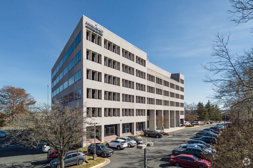 More Photos Of 2751 Prosperity Ave, Merrifield Unknown For Lease