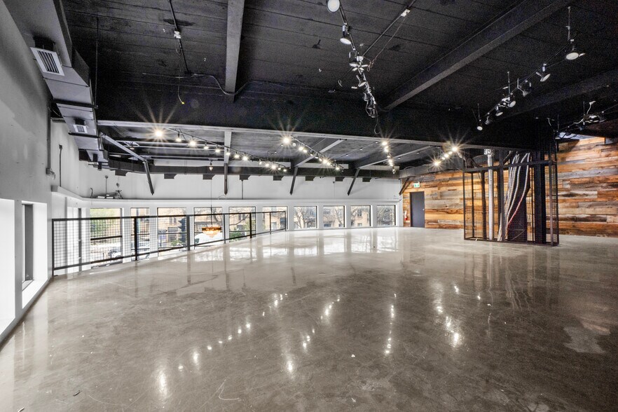 More Photos Of 3000 Rue Saint-Antoine O, Montréal Storefront Retail Office For Lease