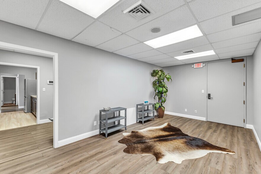 More Photos Of 24700 Center Ridge Rd, Westlake Medical For Lease