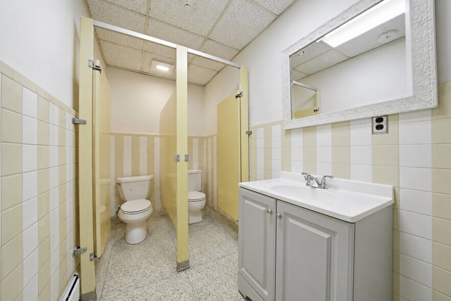 More Photos Of 616 E Palisade Ave, Englewood Cliffs Office For Sale