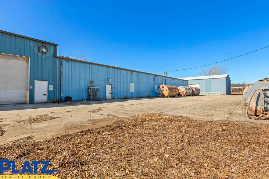 More Photos Of 1929 Larchmont Ave NE, Warren Warehouse For Sale