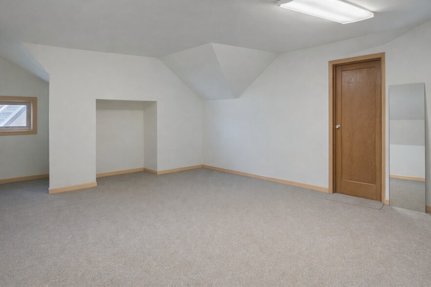 More Photos Of 3040 Lyndale Ave S, Minneapolis Office For Sale