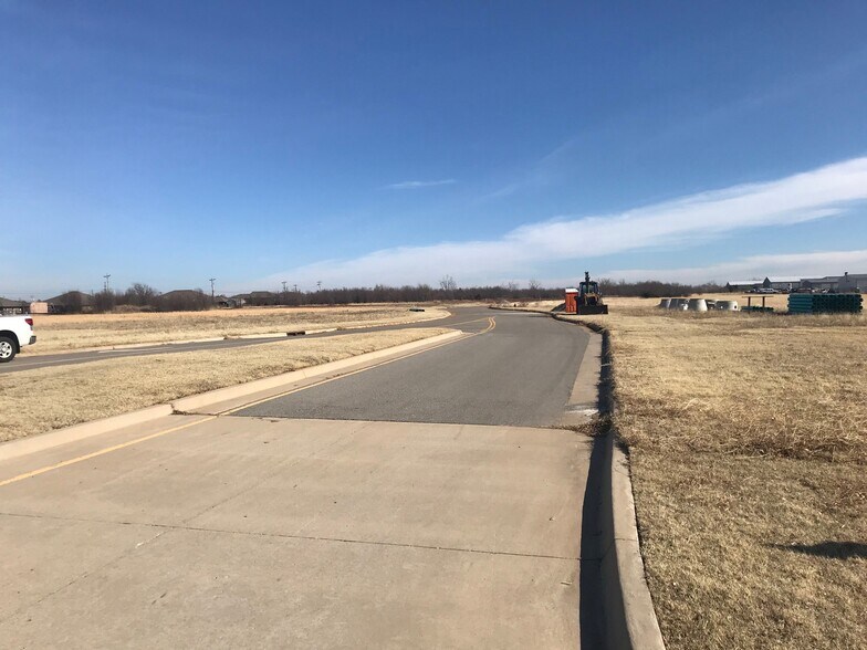 More Photos Of Hundred Oaks Dr @ Kelly Ave, Edmond Land For Sale