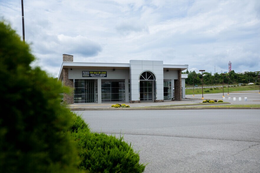 More Photos Of 5000-6000 Mid Atlantic Dr, Morgantown Storefront Retail Office For Lease
