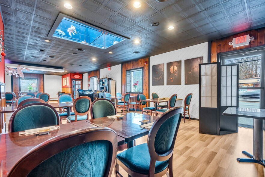 More Photos Of 392 Rt-34, Matawan Restaurant For Sale
