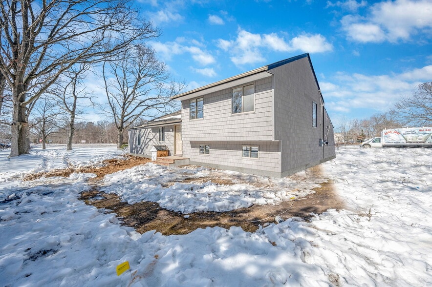 More Photos Of 4515 Nesconset Hwy, Port Jefferson Station Freestanding For Sale