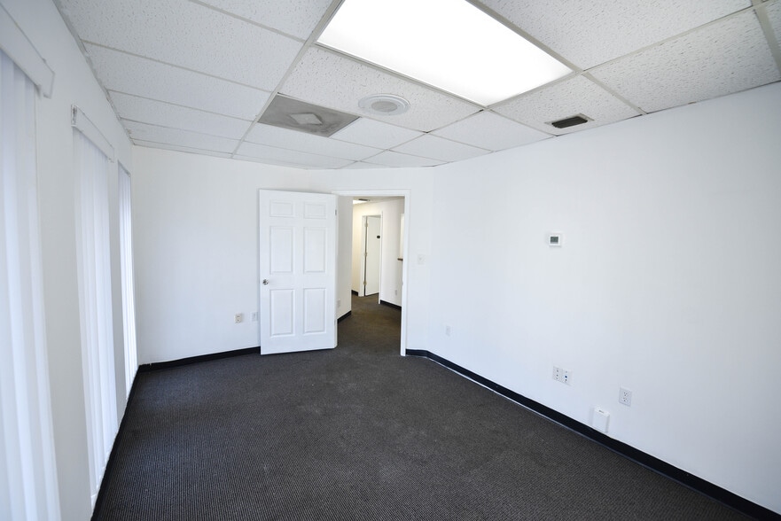 More Photos Of 1200 N Central Ave, Kissimmee Office For Lease