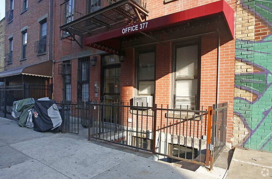 More Photos Of 377 S 1st St, Brooklyn Apartments For Lease
