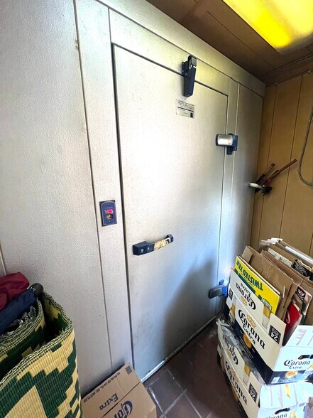 More Photos Of 604 W York St, Philadelphia Storefront Retail Residential For Sale