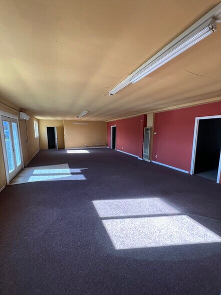 More Photos Of 3000 N State St, Ukiah General Retail For Lease