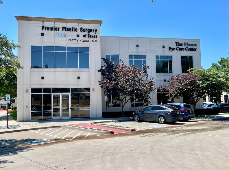 More Photos Of 4104 W 15th St, Plano Office For Sale
