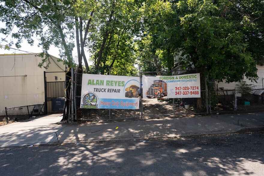 More Photos Of , Jamaica Unknown For Sale