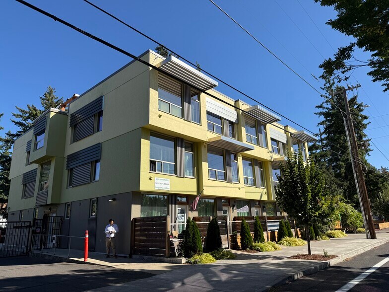 More Photos Of 16111 E Burnside St, Portland Apartments For Sale