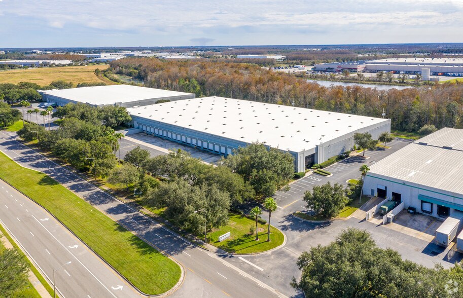 More Photos Of 1500 Tradeport Dr, Orlando Warehouse For Lease