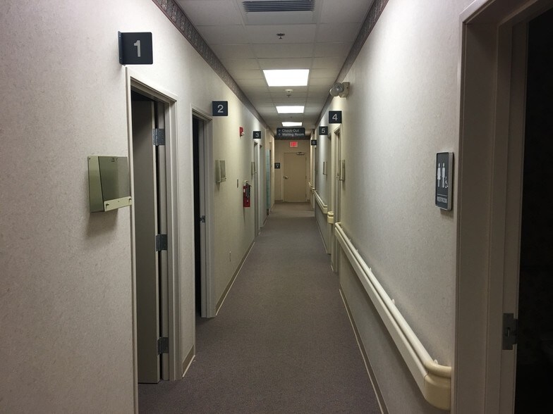 More Photos Of 1312 Professional Blvd, Evansville Medical For Sale