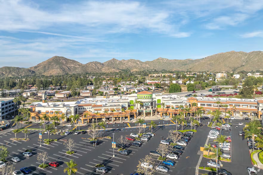 Primary Photo Of 1201 University Ave, Riverside Unknown For Lease