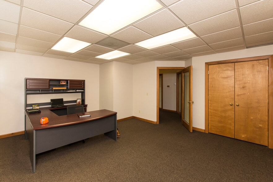 More Photos Of 6768-6796 Loop Rd, Centerville Medical For Lease