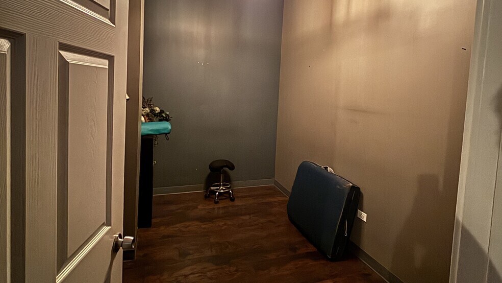 More Photos Of 2014-2036 S Michigan Ave, Chicago Office Residential For Lease