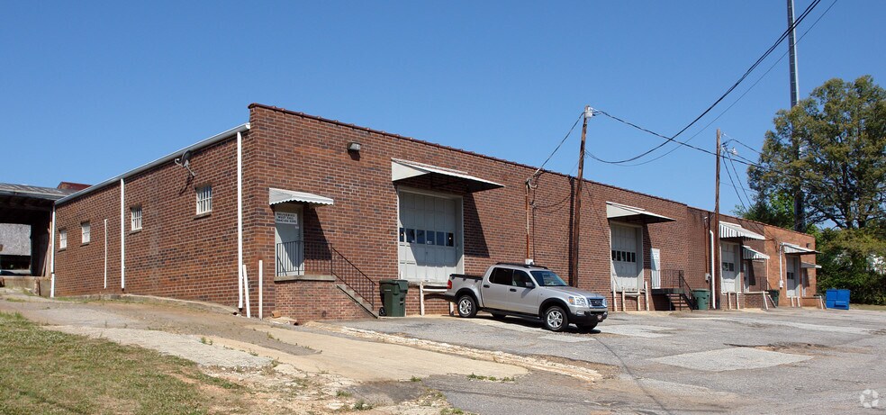 More Photos Of 14-18 Graves Dr, Greenville Warehouse For Lease
