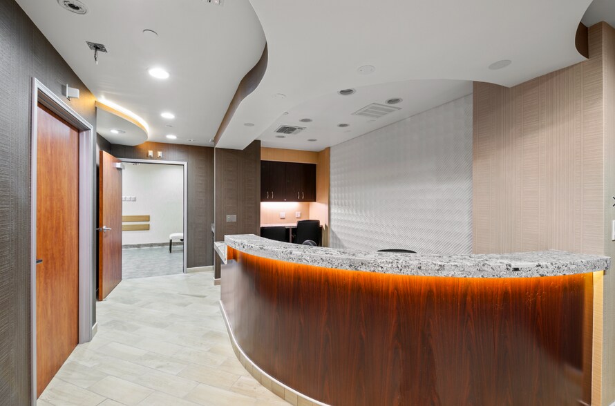 More Photos Of 311 Haigh Rd, Thousand Oaks Medical For Lease