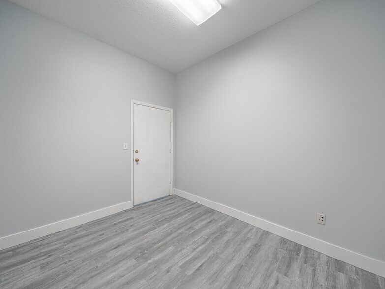 More Photos Of 12278 E Colonial Dr, Orlando Office For Lease