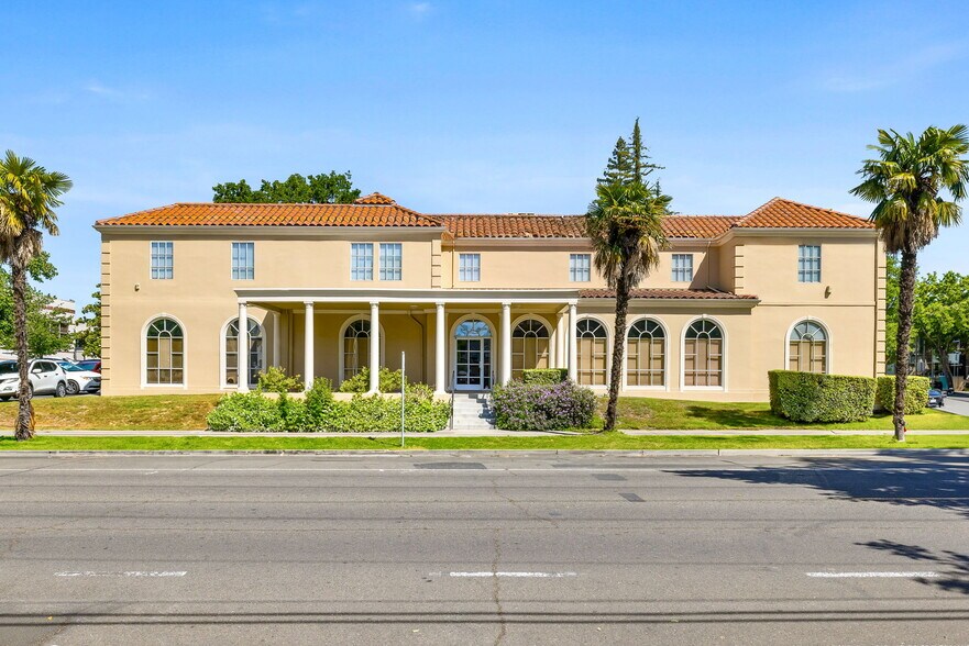 Primary Photo Of 2001 P St, Sacramento Office For Sale