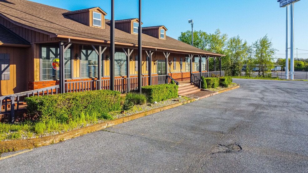 More Photos Of 7052 Benton Rd, Paducah Restaurant For Sale