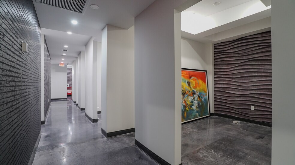 More Photos Of 530 NW 54th St, Miami Office For Sale