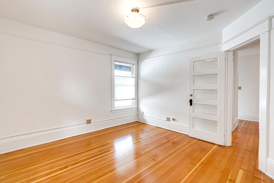 More Photos Of 1825 SE 7th Ave, Portland Loft Creative Space For Sale