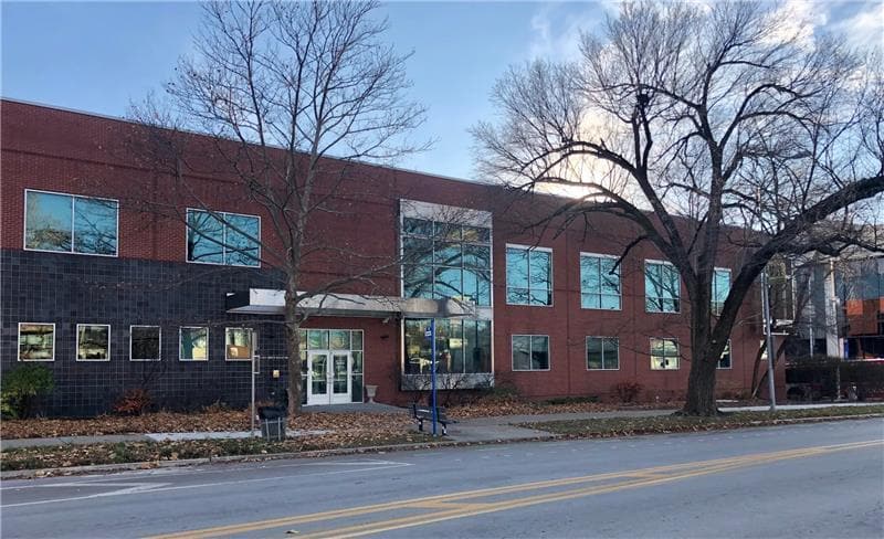 More Photos Of 1-3 E Armour Blvd, Kansas City Office For Lease