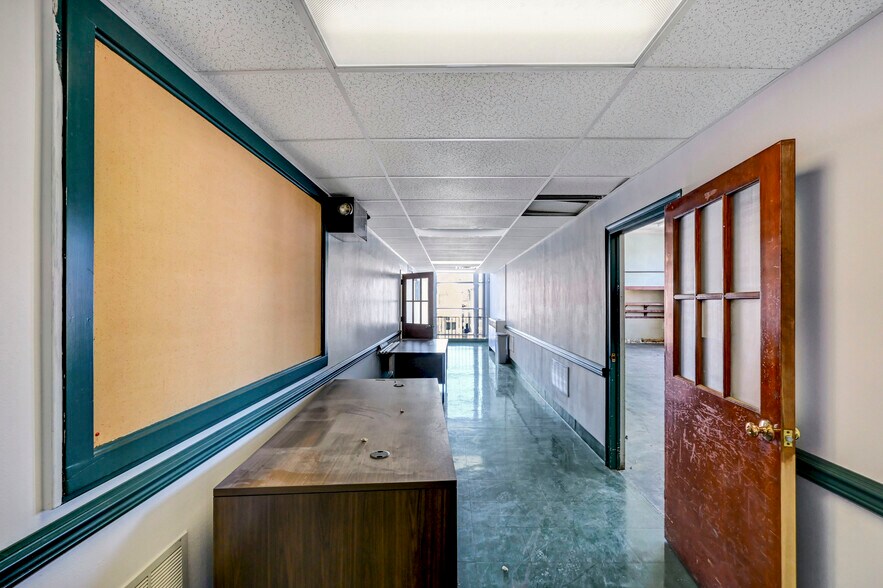 More Photos Of 301 Delaware Ave, Olyphant Office For Sale