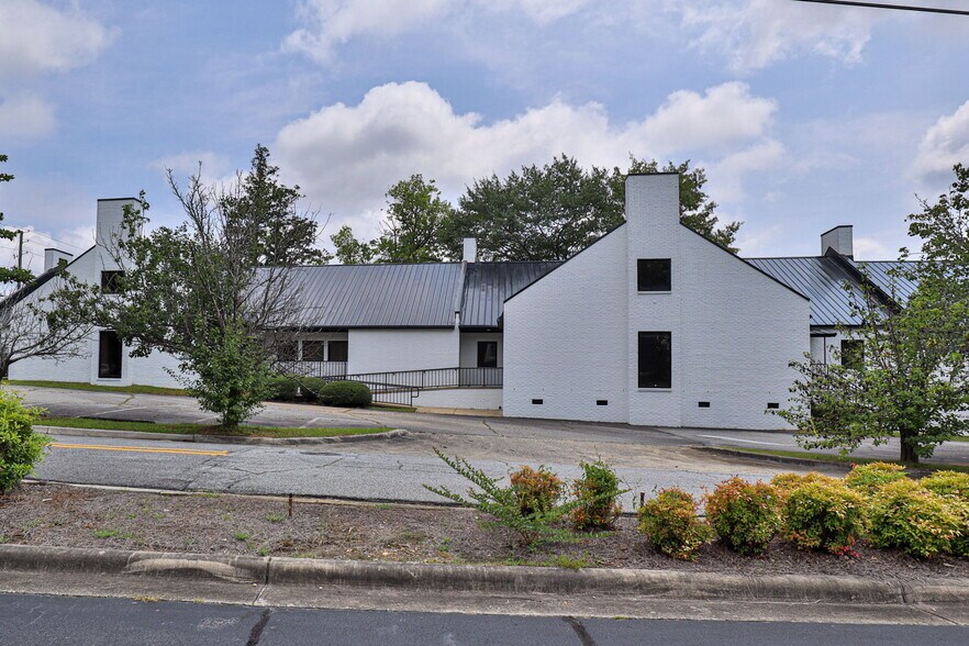 More Photos Of 1906 Warm Springs Rd, Columbus Medical For Sale