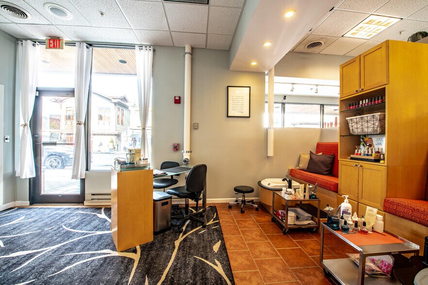 More Photos Of 2402-2430 Main St, Lake Placid Hotel For Lease