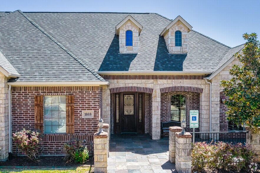 More Photos Of 1668 Keller Pky, Keller Office For Lease