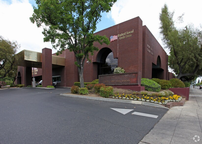 More Photos Of 3610-3650 E Ashlan Ave, Fresno Office For Lease
