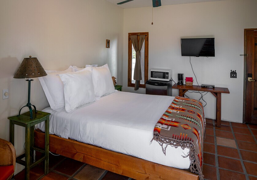 More Photos Of 405 Palm Canyon Dr, Borrego Springs Hotel For Sale