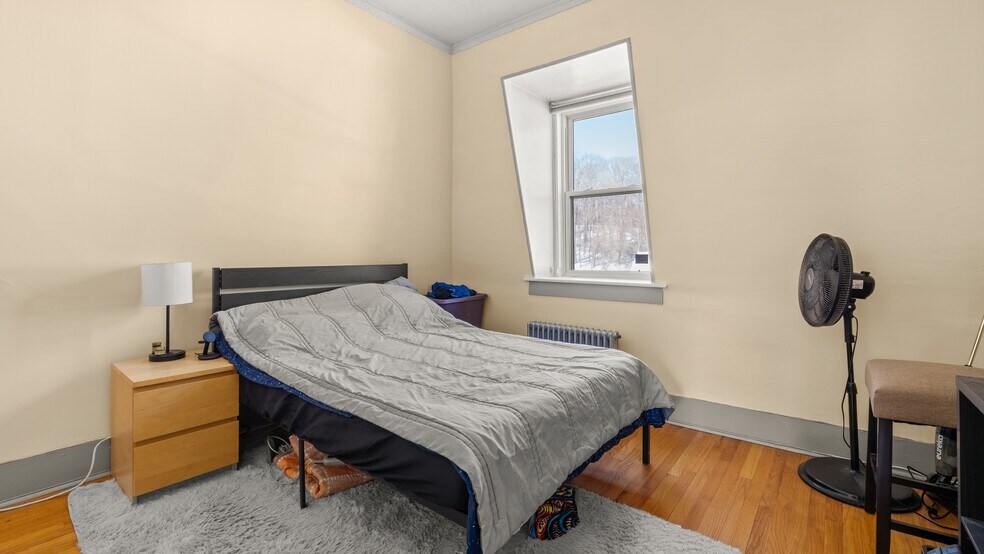 More Photos Of 465 Chapel St, Lee Apartments For Sale