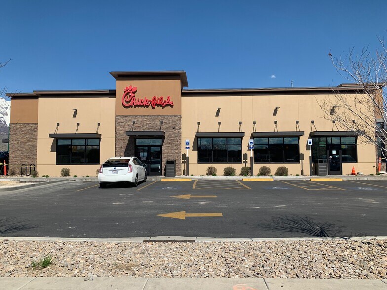 Primary Photo Of 121 N State St, Orem Fast Food For Sale