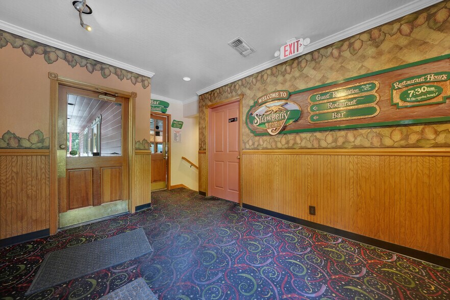 More Photos Of 31880 State Highway 108, Strawberry Hotel For Sale