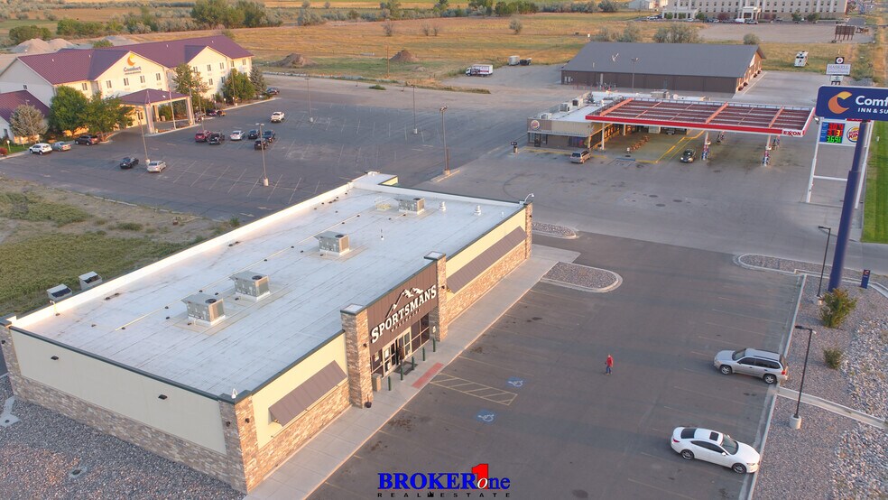 More Photos Of 2010 N Federal Blvd, Riverton Freestanding For Lease