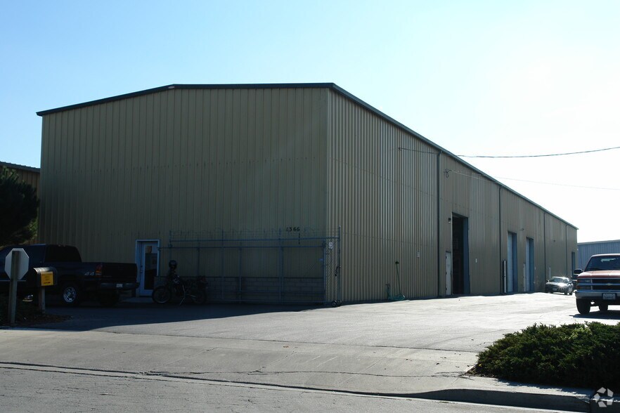 Primary Photo Of 1360-1366 Burton Ave, Salinas Warehouse For Sale